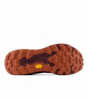 New Balance Fresh Foam X Hierro v9 Hombre Neo Flame/Mulled Wine detalle de suela